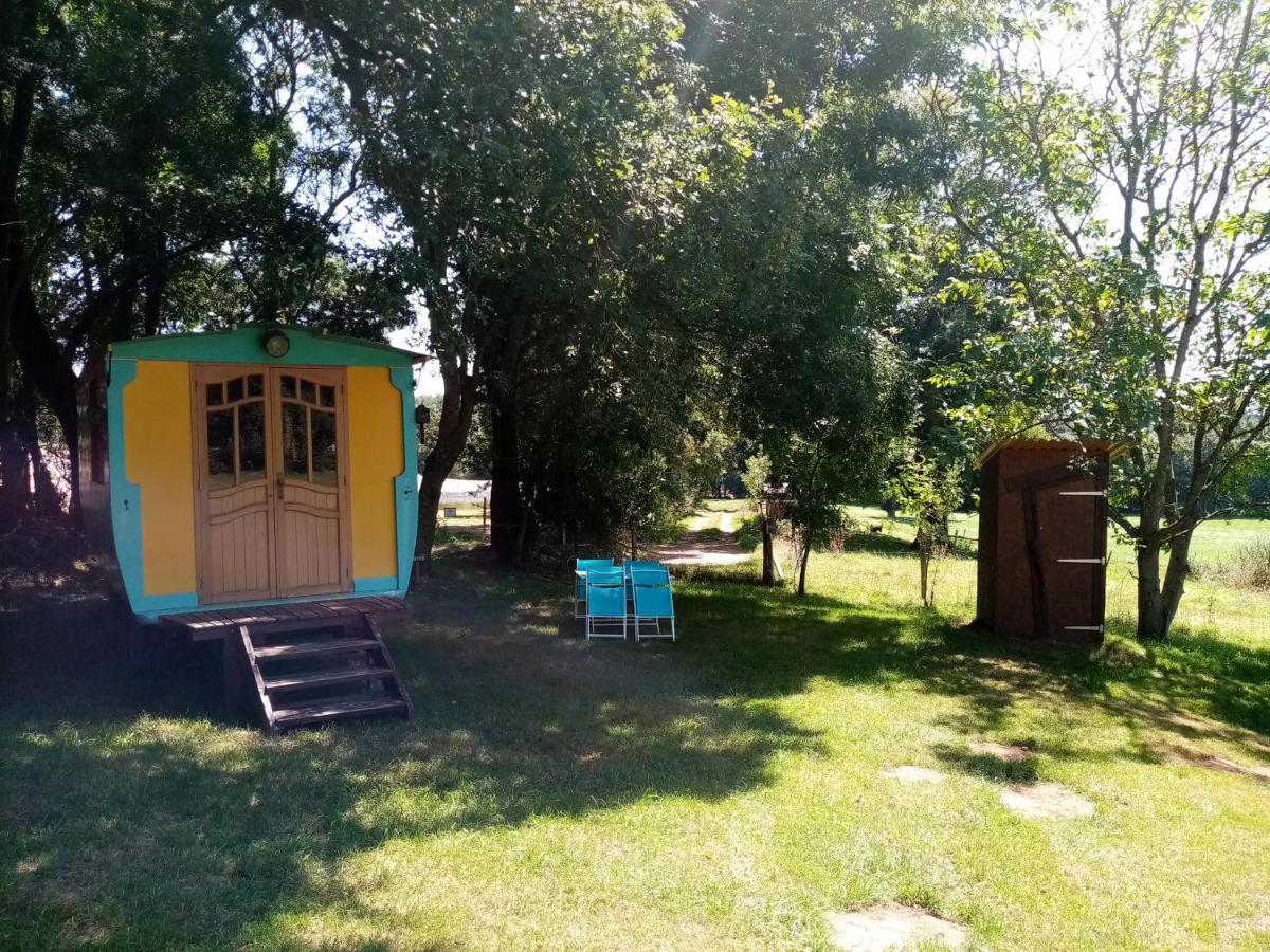 Camping La Bergerie 호텔 La Chapelle-Achard 외부 사진